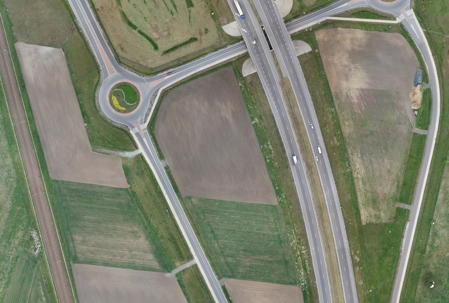 Zdjęcie z drona węzła drogowego – fotogrametria